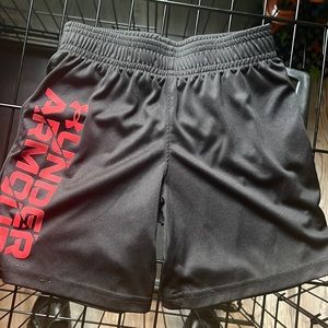 Under armour shorts size 5 excellent condition